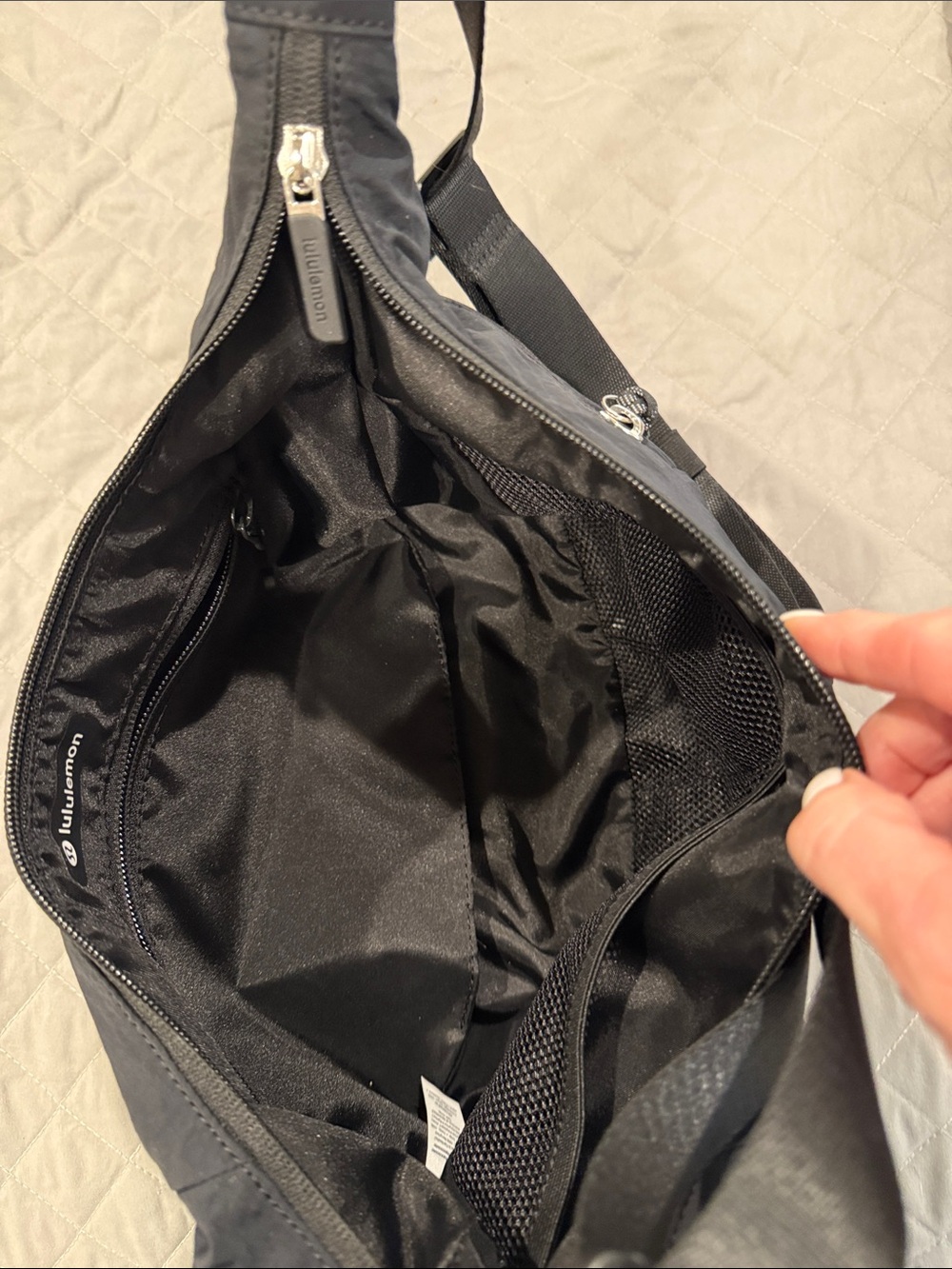 Lululemon Slouchy Sling Shoulder Bag - Picture 6 of 6